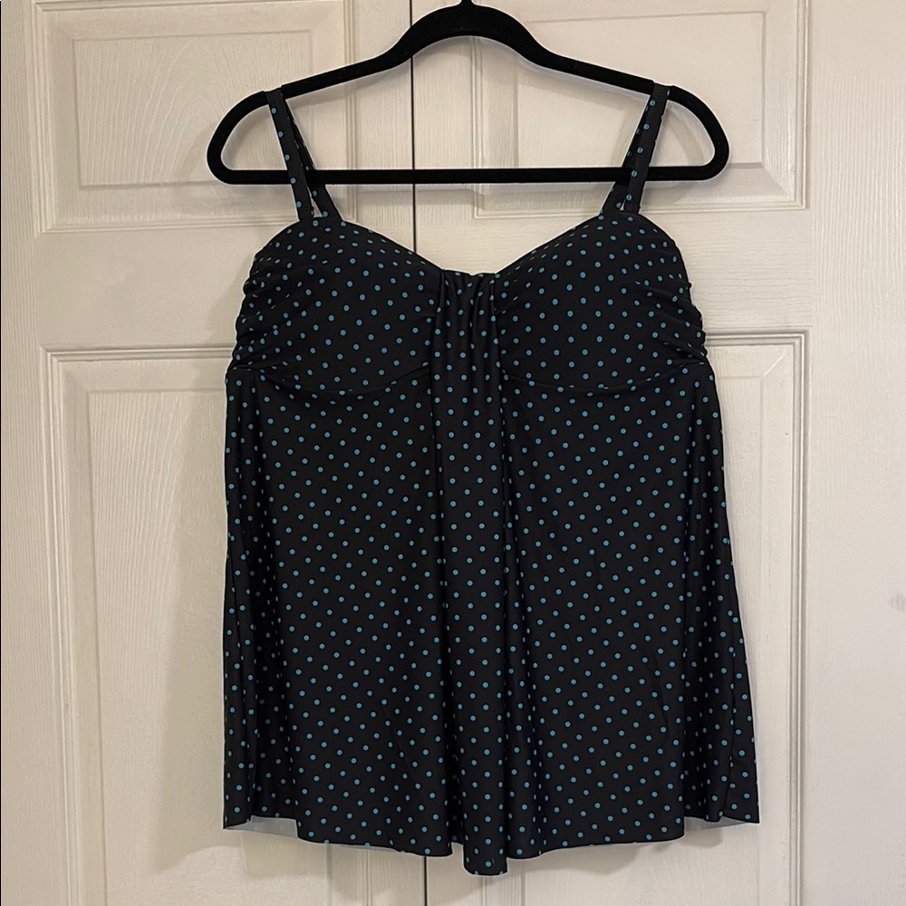 NWT Polka Dot Tankini Top. Size 2X